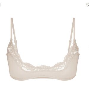 NWT SKIMS  Fits Everybody Lace Scoop Bralette, Size S